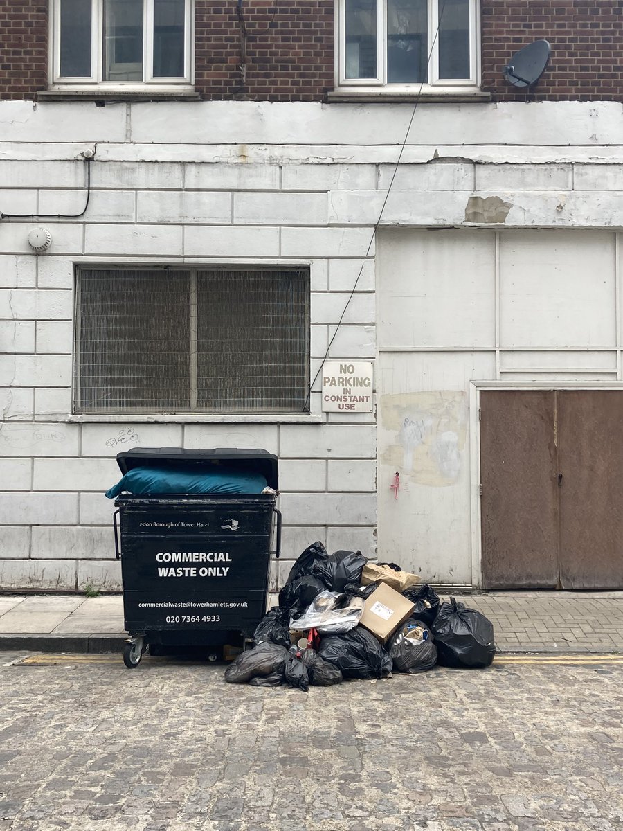 My street is a literal dump. These photos are all form today. @TowerHamletsNow @LutfurRahmanTH #TowerHamlets #Limehouse