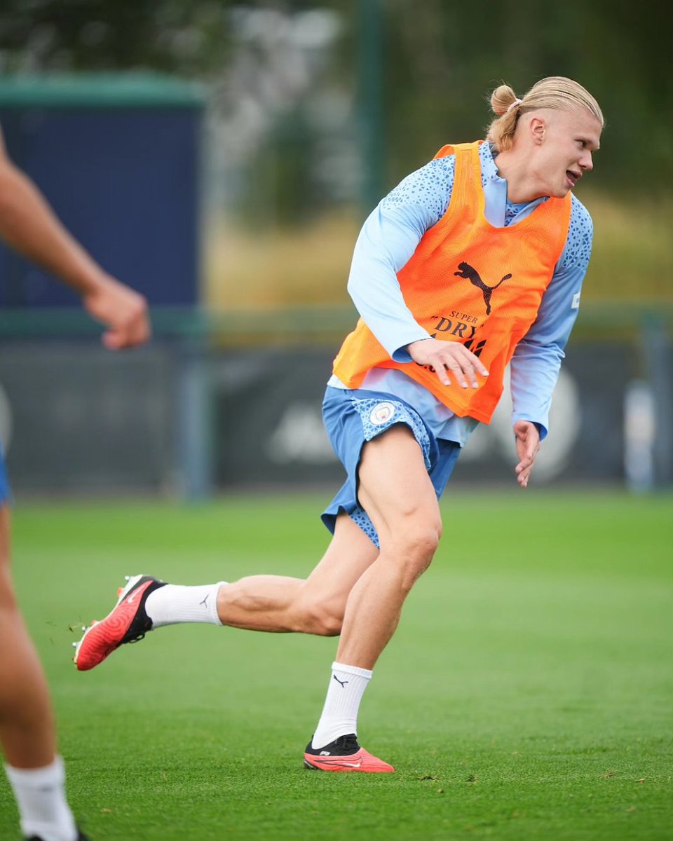 TeamHaaland9's tweet photo. 📸 Training day 🔵 

@erling https://t.co/EGWy4jtxg6