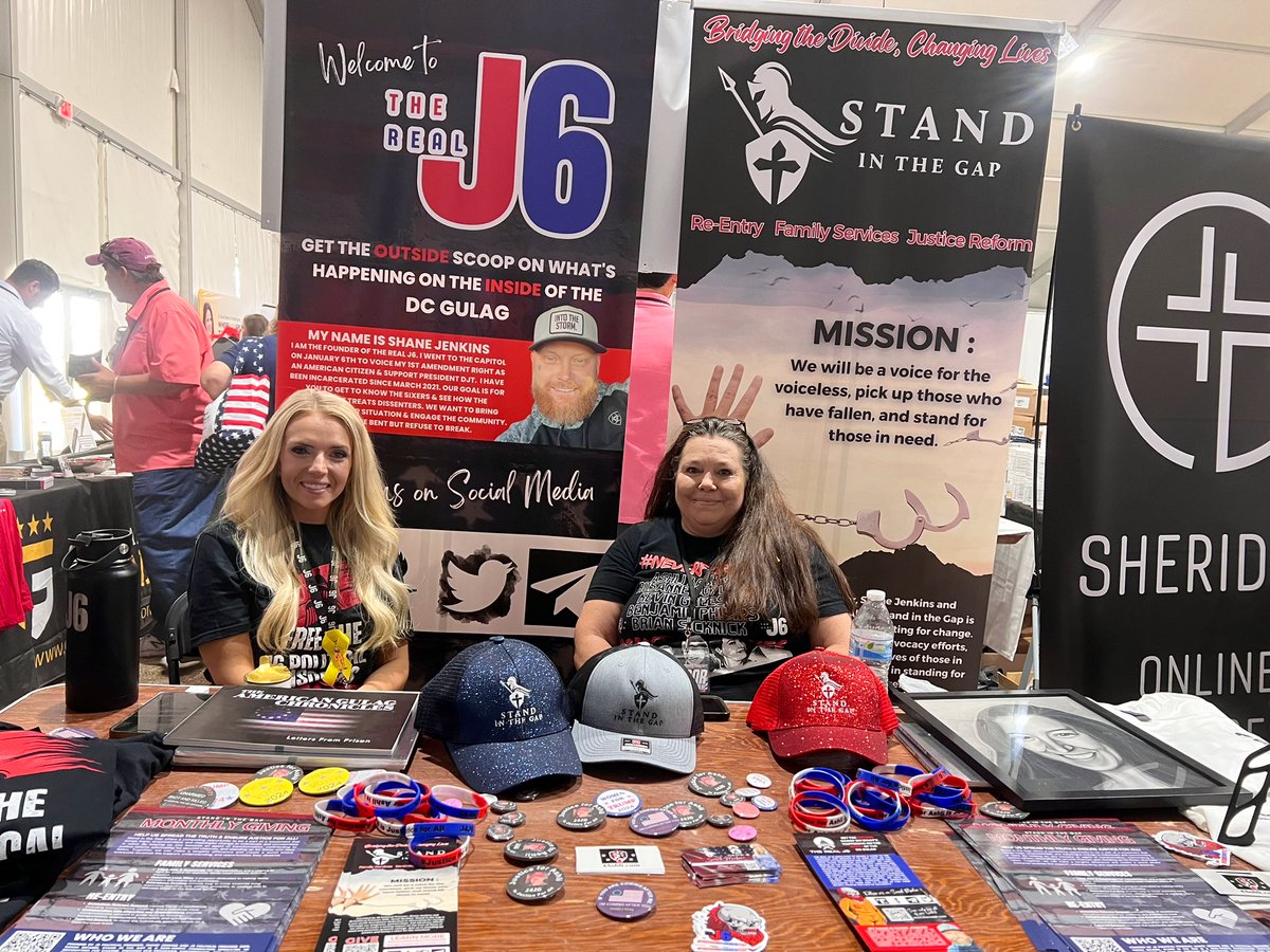 🇺🇸 Excited to be at #ReAwakenAmerica on behalf of @SITGFoundation & @TheRealJ6Shane If you are here, stop by the media or vendor booth to say hello! We’d love to meet you. 👋🏼

#Justice4J6