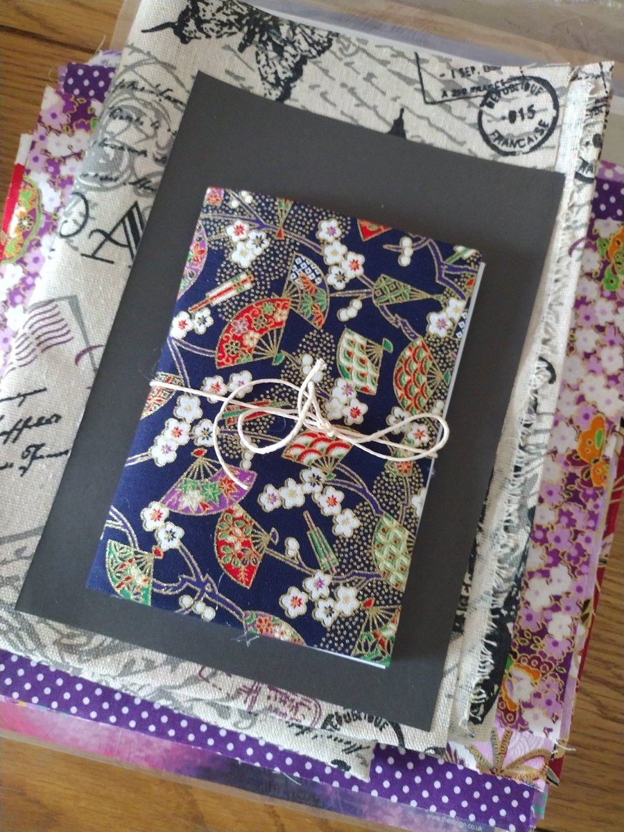 BronteBabeBooks's tweet photo. Handmade fabric notebooks with inside pocket and reusable cover now available 
#handmadegifts #Notebook https://t.co/Ea77rCKrcU