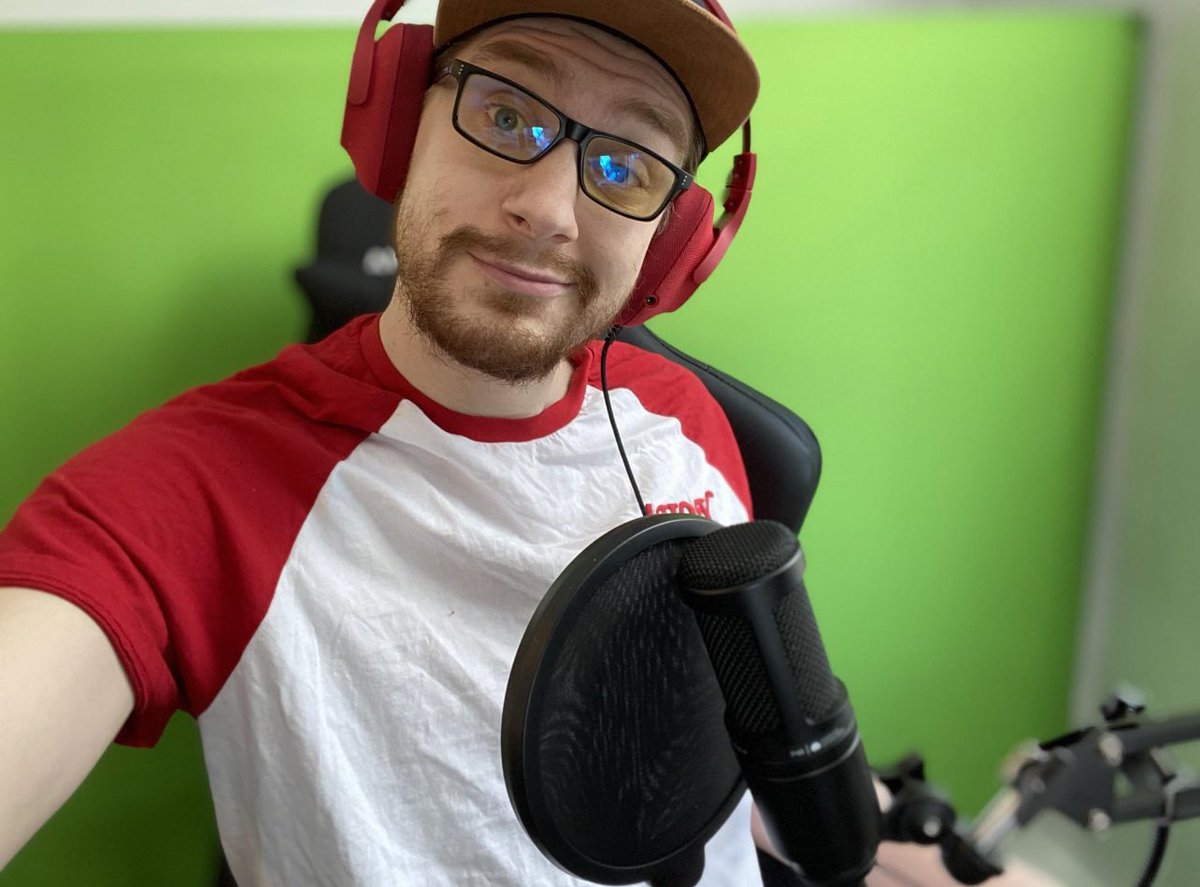ShawnDotGames's tweet photo. When I first started streaming (2020) to now 🎉 https://t.co/dC1vn6hErO