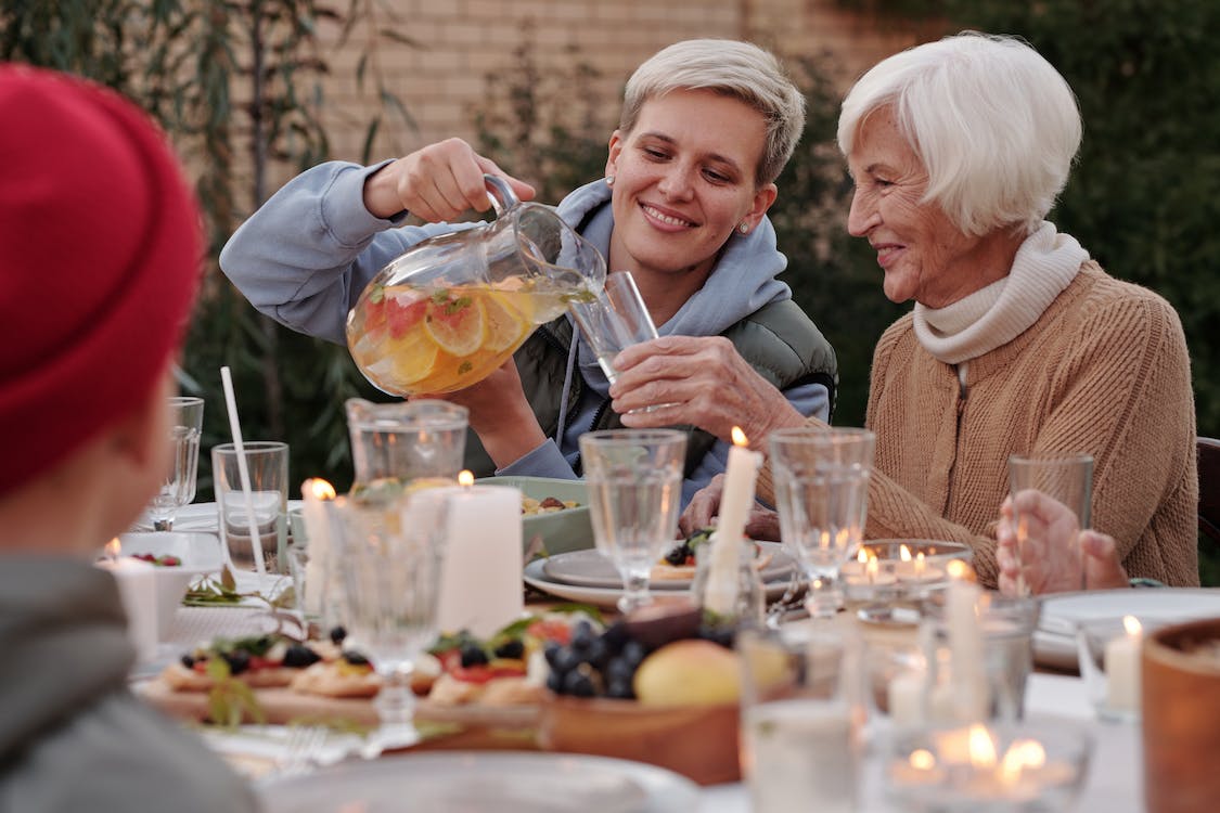 ECARD_INC's tweet photo. Did you know that ECARD supports multiple cards?
Get a primary card for yourself and up to two more for family members over 13. The primary card is free, and extra cards are just $4.99 each. Manage money together, the secure and smart way with ECARD!

#ecard #payment #payments https://t.co/P9RdN05BP7