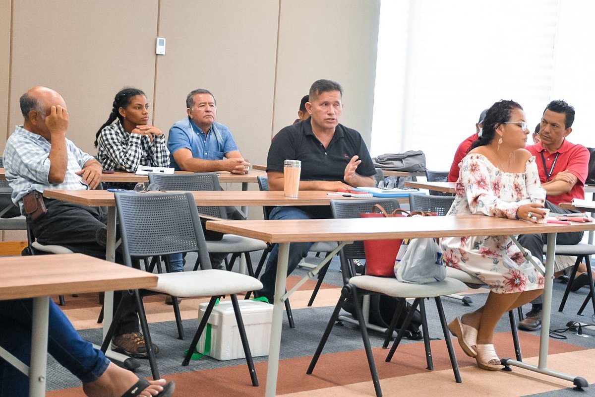 CCCASANARE's tweet image. #Hoy, unidades productivas participan en la primera sesión de transferencia de conocimientos en innovación. El encuentro es liderado por la Red Clúster Colombia de @Confecamaras en alianza con @MinAgricultura, con el propósito de fortalecer el #Agroclúster 🌾👥.