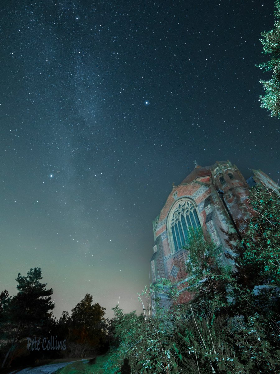 diamondskies99's tweet photo. Giggleswick School Chapel and the three bright stars of the Summer Triangle.
@VisitSettle @yorkshire_dales @ThePhotoHour @skyatnightmag @gingerbugsandco https://t.co/y9ZMOgtSZP