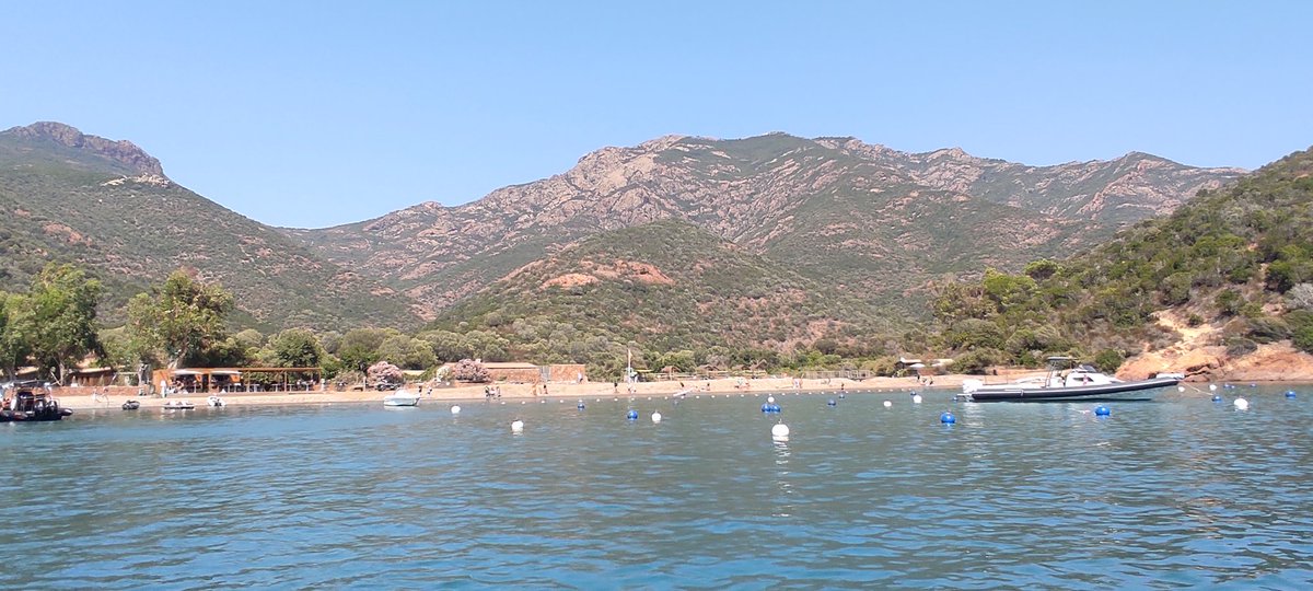 Guitri13's tweet photo. #Corse du sud - Golfe de #Porto
@UNESCO_fr 📷 #photography
2/3 - Port de #Girolata
Et son fortin du XV ieme siècle (époque génoise), tout juste restauré, pas encore ouvert au public 😉 #patrimoine https://t.co/w4iVrcRSNN