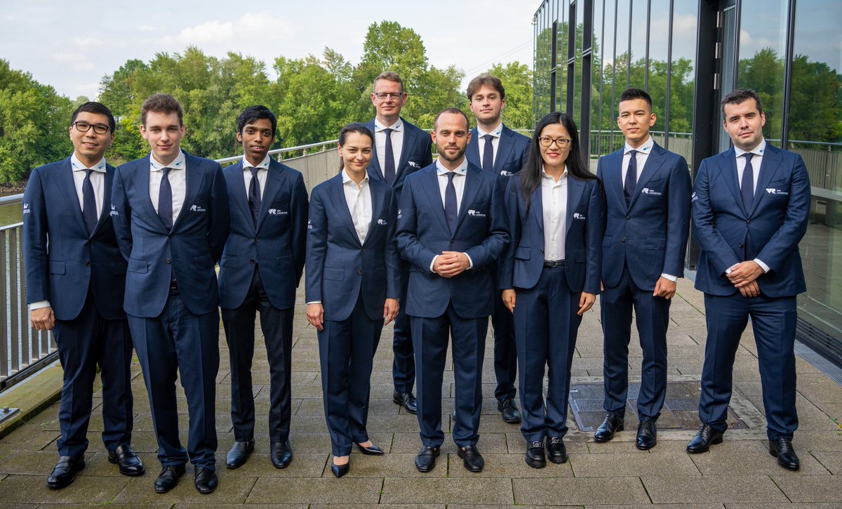Here we go! 😎
The WR Chess Team is already suited up and ready for everything!

The World Rapid Team Championship starts tomorrow, so stay tuned and make sure you follow us 🌟

📷 Lennart Ootes
#chess #FIDE #schach #düsseldorf #ajedrez