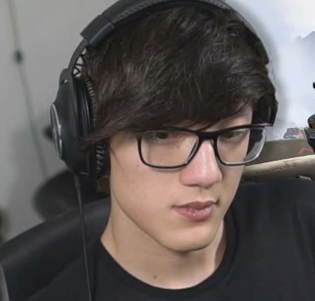 Dexerto's tweet image. "It makes me very uncomfortable" 

iiTzTimmy asks fans to not kiss or inappropriately touch him when meeting him