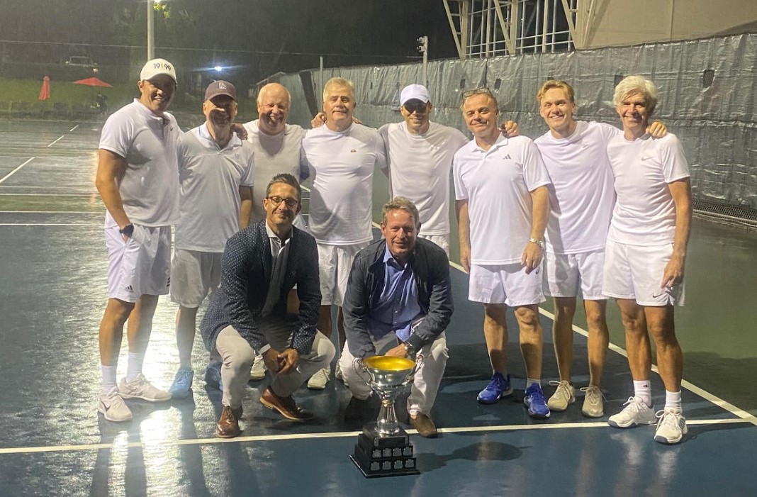 THEOAKVILLECLUB's tweet photo. Here are a few more pics from #BattleOfTheLeagues 🏆🎾👟 https://t.co/BwbrrzPCMQ