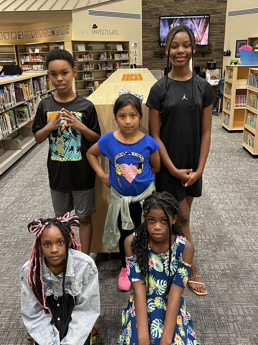 Congratulations to this year’s TV News Crew! They came dressed to impress for their job interviews! 🕵🏽‍♀️🕵🏽‍♂️ <a href="/JCEScholars/">Jackson Creek</a>