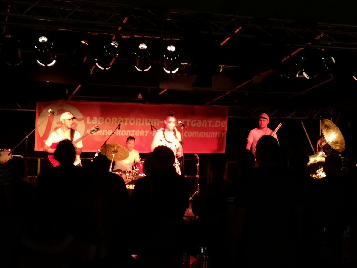 ud_stuttgart's tweet photo. Grüße gehen raus als #Labfest Schön dass ihr wieder da seid! https://t.co/UuDUVBHCKn