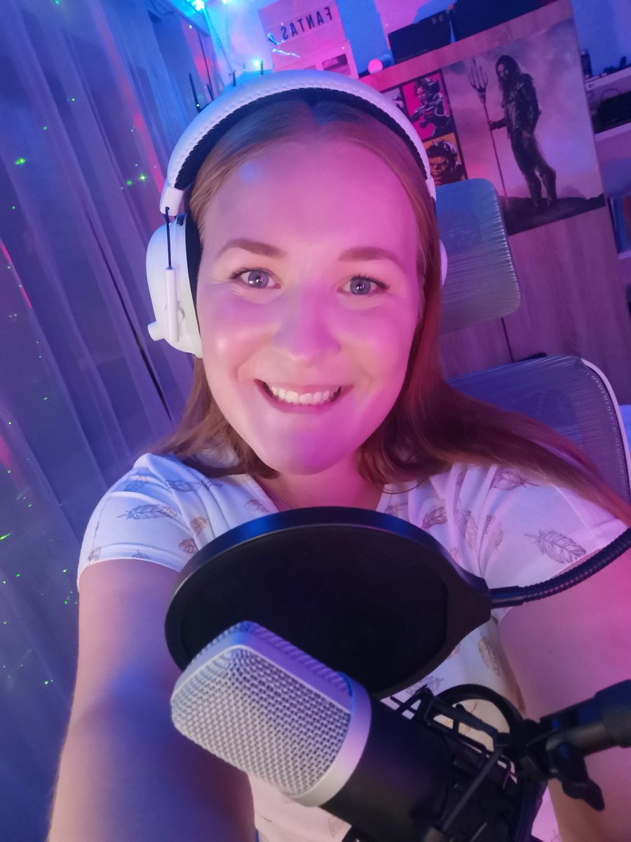 New season!! Fanta Fridays! 😋😁 I'm live now -> twitch.tv/FantasyNr1 !!! 😍 #twitch  #playing #friday #fridaynight #supportstream #live #letsgo #happy #hello  #SupportSmallStreamers #streaming #live #hello #happyfriday