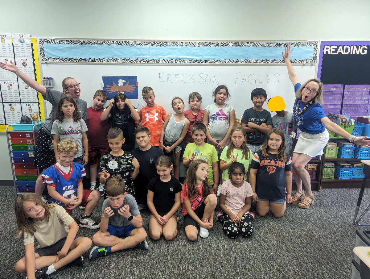 Mrs. Holm tweet media