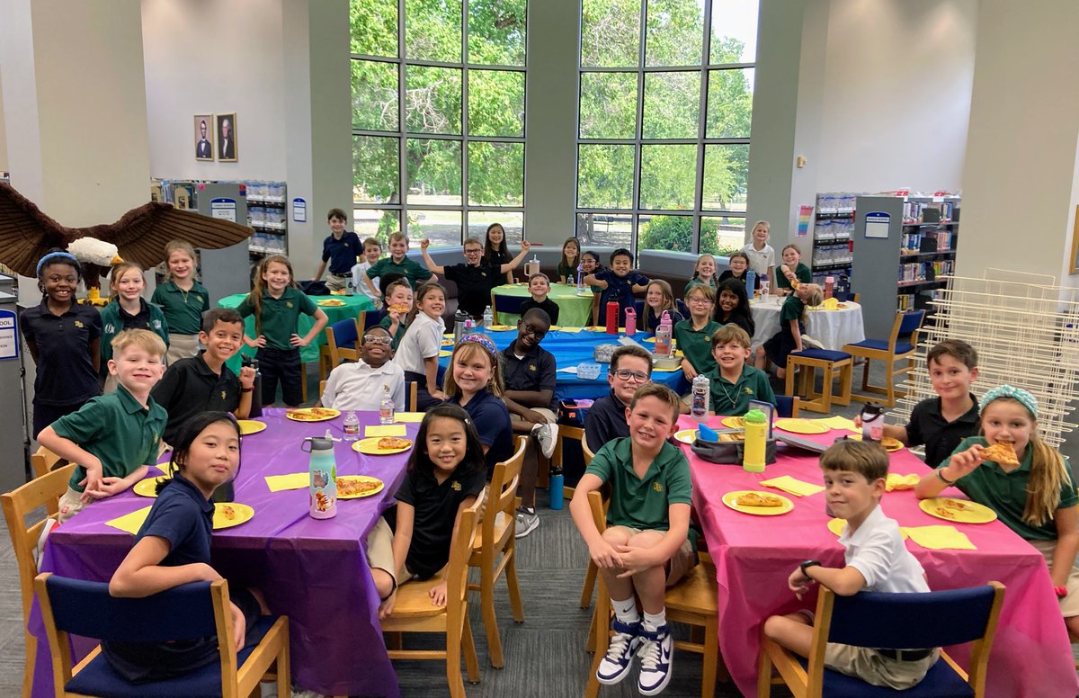 This week we celebrated our Lower School students who achieved or exceeded their Summer Reading goals! Great job, Eagles!