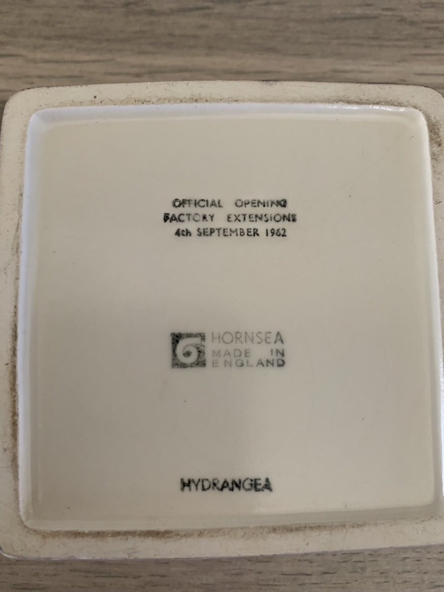 Hornsea Pottery CRS tweet media