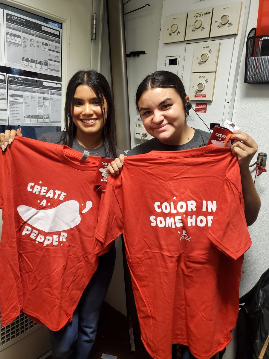 laura robles tweet media