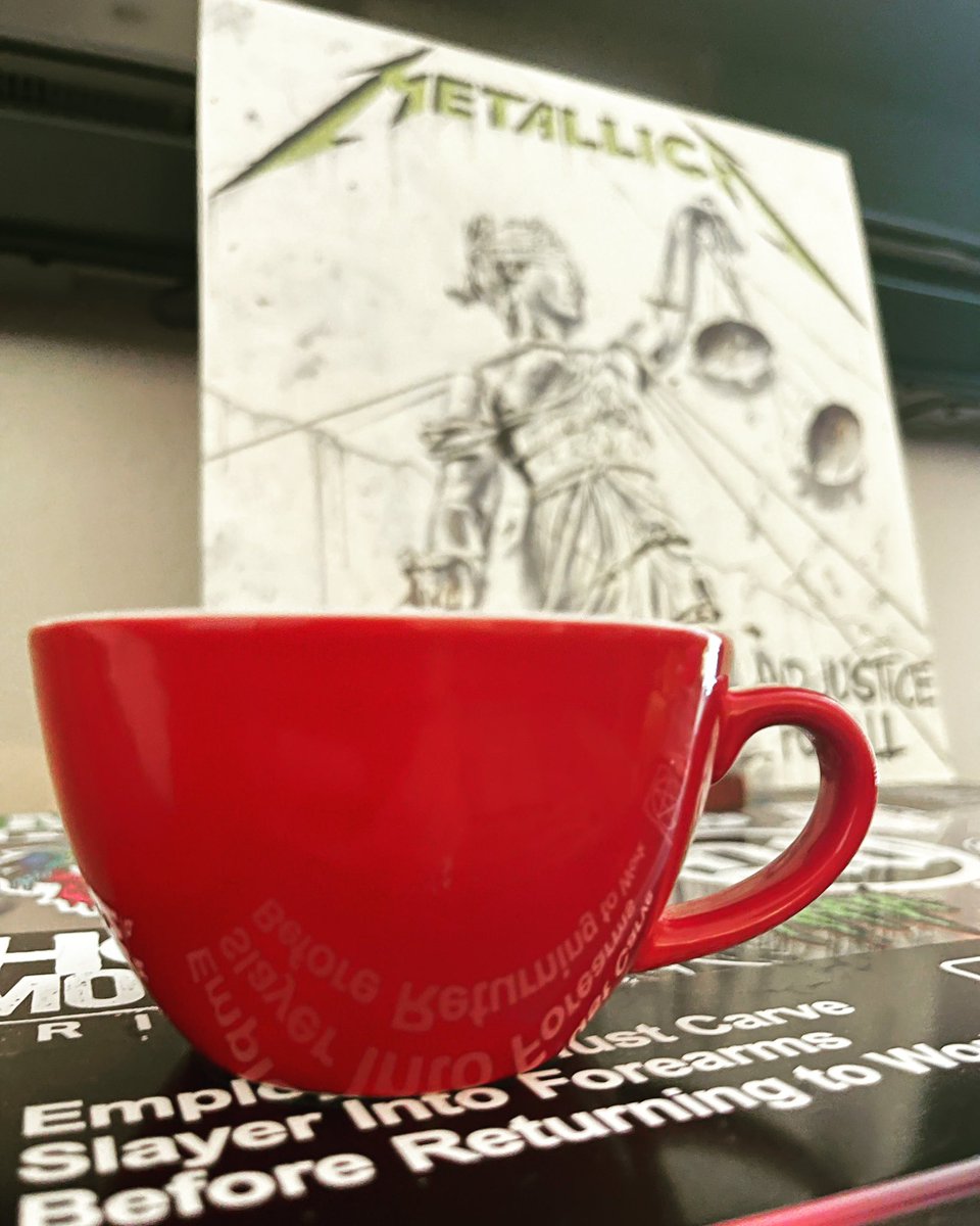 burn2akrisp's tweet image. Lunch break and 35 year old thrash classic that is too good for bass.
#Metallica
#AndJusticeForAll