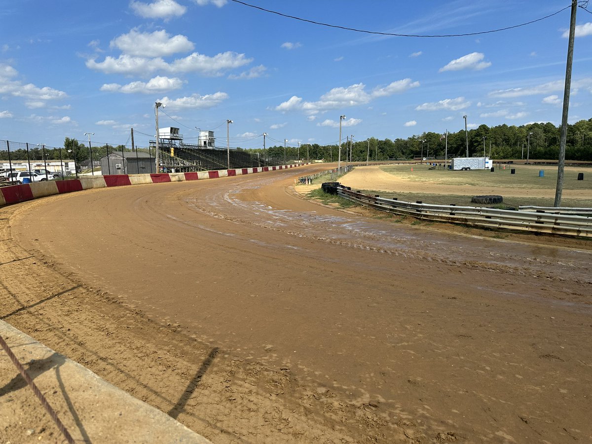 Get set for a wild ride at Dixieland Speedway tonight! $500 is up for grabs with Stock 4s – who will claim the victory and the cash? <a href="/DixielandSpdwy/">Dixieland Speedway</a>
