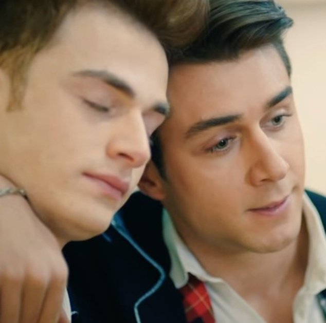 DorukHermanos's tweet photo. Aunque tal vez ahora no vayan las cosas como quisiรฉramos que fueran para mi siempre seras mi bestie,mi hermano ๐
@BerkHermanos
#DorBer #Asdor #OnRec #OnurSeyitYaran #Kardeslerim #RecepUsta #DorukAtakul https://t.co/UgNtx12TtP