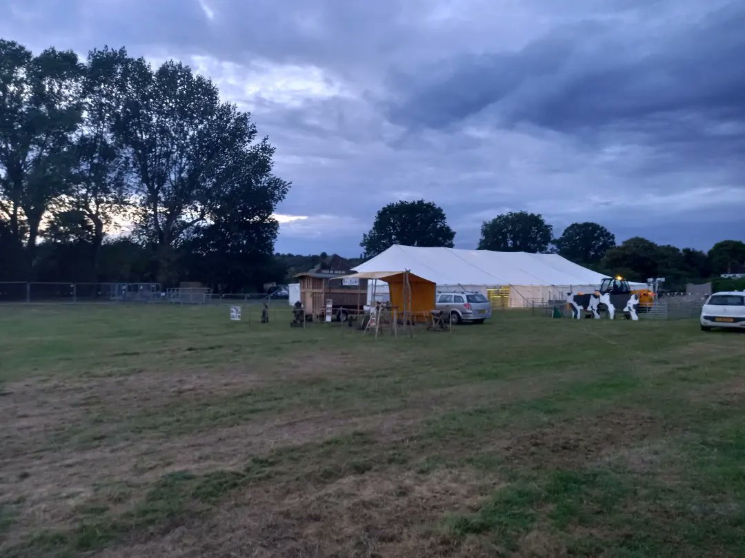 The show is coming together very nicely!

We are looking forward to seeing the rest of the entries arrive by 9am

With loads to see and do come and enjoy a great family weekend!

Have a look at the website for all the family fun and main arena shows
eghamroyalshow.org.uk/family-fun/
