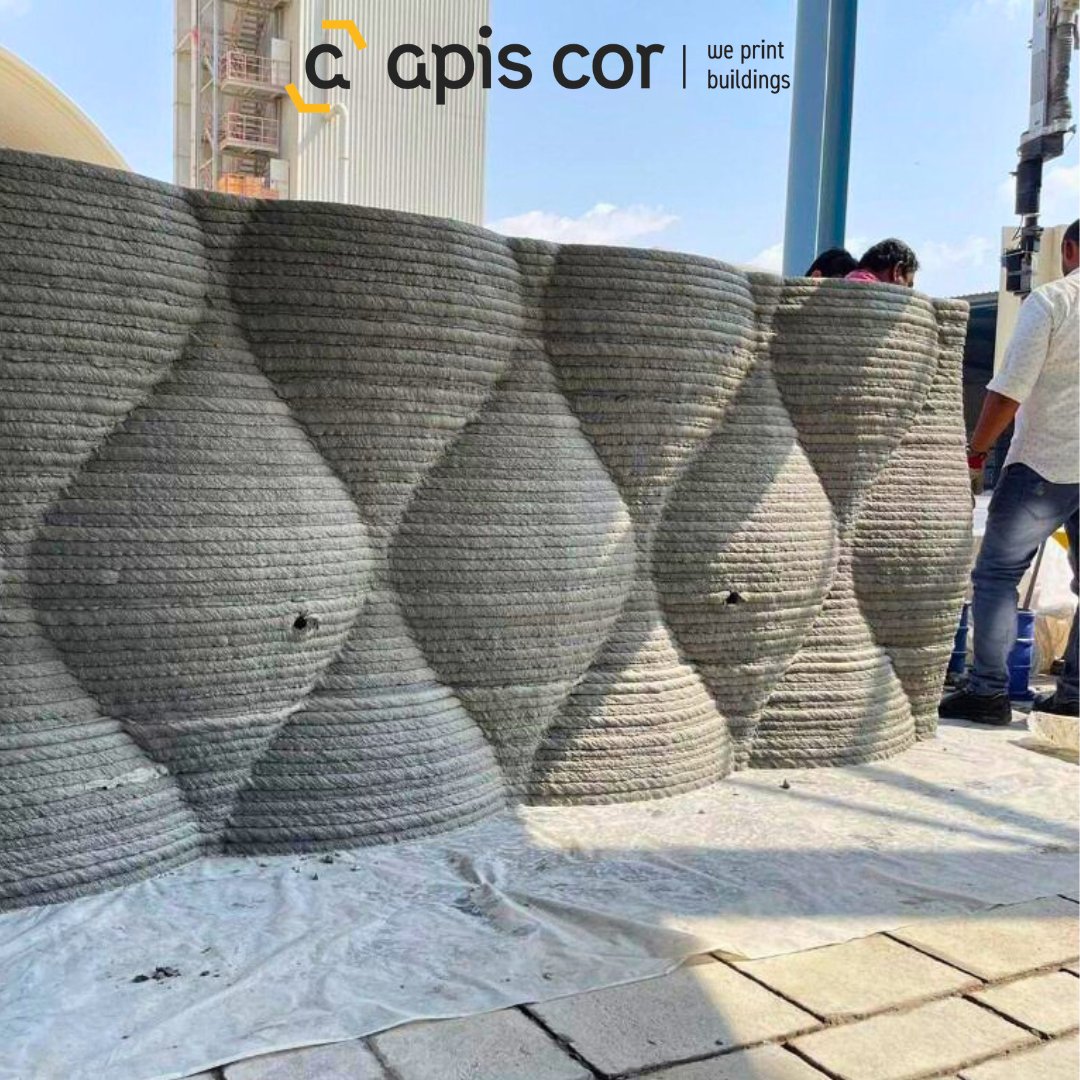 Apis_Cor_University tweet media