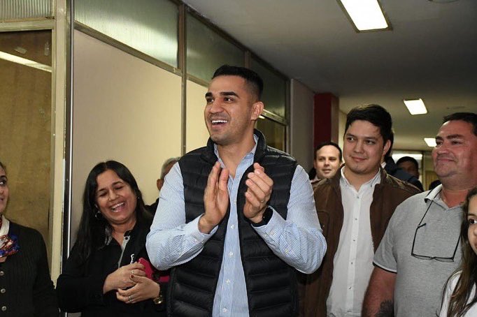 LuiferBernal's tweet photo. No puedo describir la emoción que me genera el cariño y aprecio de todos los compañeros, que día a día durante estos casi dos años, estuvieron apoyando nuestra gestión con su trabajo incansable 💪🏻
Me llevo los mejores recuerdos de todos los días que compartimos
¡Gracias por todo! https://t.co/ubbqRIewPh
