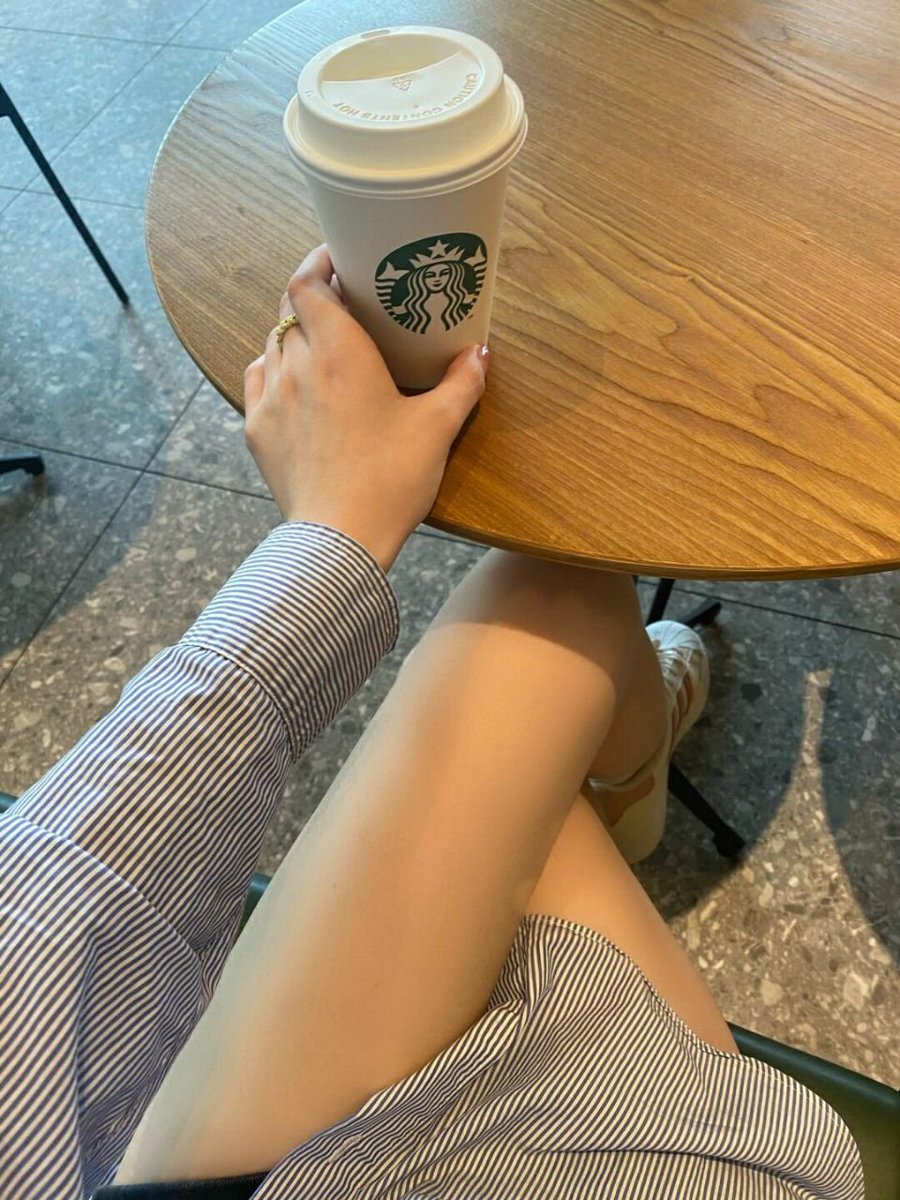 basco925's tweet image. Don't let your heart be too tired, don't think too much about people and things that no longer belong to you.