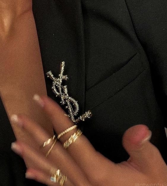 SelectOutfit's tweet photo. ysl https://t.co/x1xJL5gK7Q