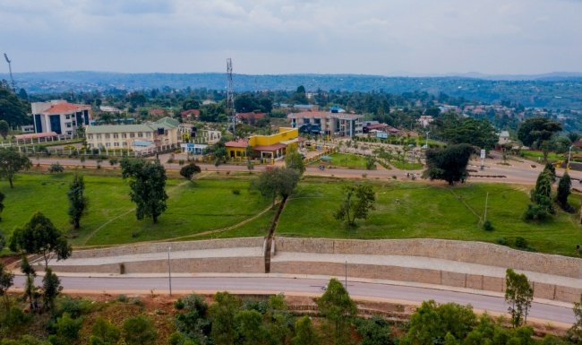 ♻️Mu kiganiro Sobanuza cya <a href="/RADIOSALUS1/">UR- RADIO SALUS</a> 97.0 &amp; 101.9 FM cyo kuri uyu wa gatandatu 02.09.2023, saa 08h30 - 10h00, Umuyobozi w'Akarere <a href="/A_sebutege/">Sebutege Ange</a> arasobanura gahunda zitandukanye z'ibikorwa by'Akarere ka Huye.

Kurikira ikiganiro usobanuze ibyo udasobanukiwe, unatange ibitekerezo.