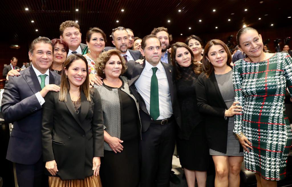 karencastrejont's tweet photo. En Sesión de Consejo General se instaló el Primer Periodo de Sesiones Ordinarias del Tercer Año de Ejercicio de la LXV Legislatura.
En representación del Presidente @lopezobrador_, la titular de la @SEGOB_mx @LuisaAlcalde hizo entrega del 5º Informe de Gobierno. 1/2 https://t.co/YKBo7947NL