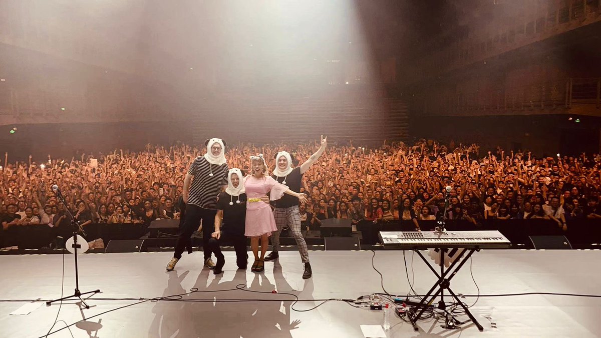 So fun touring China with my Aussie band 🐼💋🙌