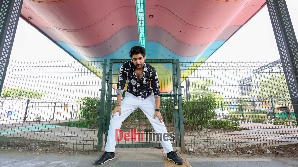 bombaytimes's tweet photo. "Even though I live in #Mumbai now, my heart is in #Delhi"

On his recent visit to the capital, #ShivinNarang spoke about how he's not a part of any rat race when it comes to selection of projects &amp; more

Read: https://t.co/hdW4EW3ksE

#Shivin @shivin7 #Veera #BiggBoss #Momos https://t.co/TsRGNcAbqX