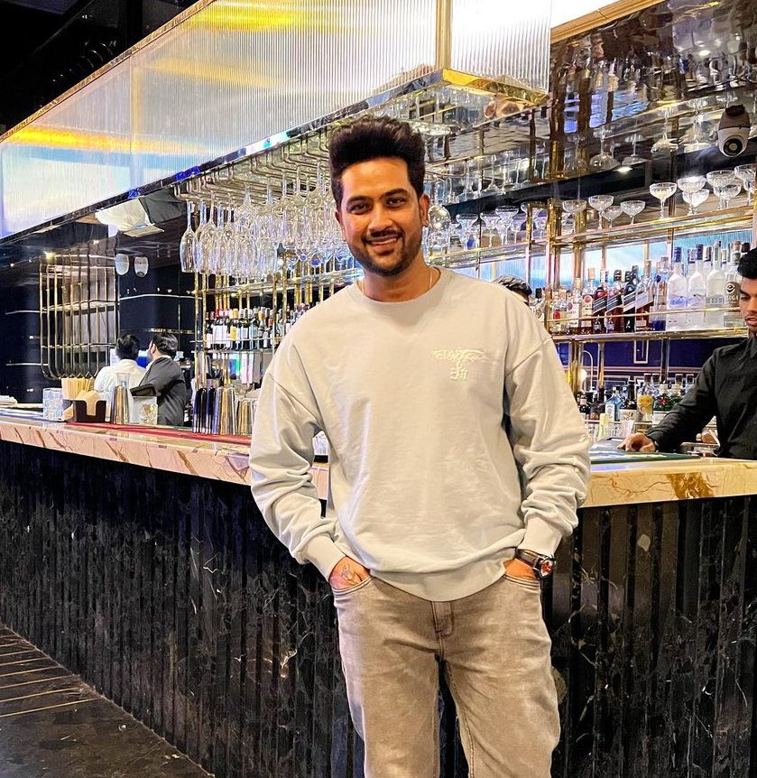 nehhaaa__'s tweet image. 11:11🧿❤️
Manifesting Lots of love, happiness and success for my boy @omsingh111 ❤️
May this smile never fades away 🥺❤️
God Protect him from all the negativity 🧿❤️

#OmSingh #OmiSquad