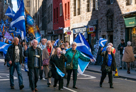 LBCNewsScot's tweet photo. First Minister Humza YousafΒ is expected to make a case for righting the so-called 'historic wrong' of Brexit when he delivers a speech on independence later. A 'Believe in Scotland' march is taking place from Edinburgh Castle #HeartScotland https://t.co/rCKiWeqp59
