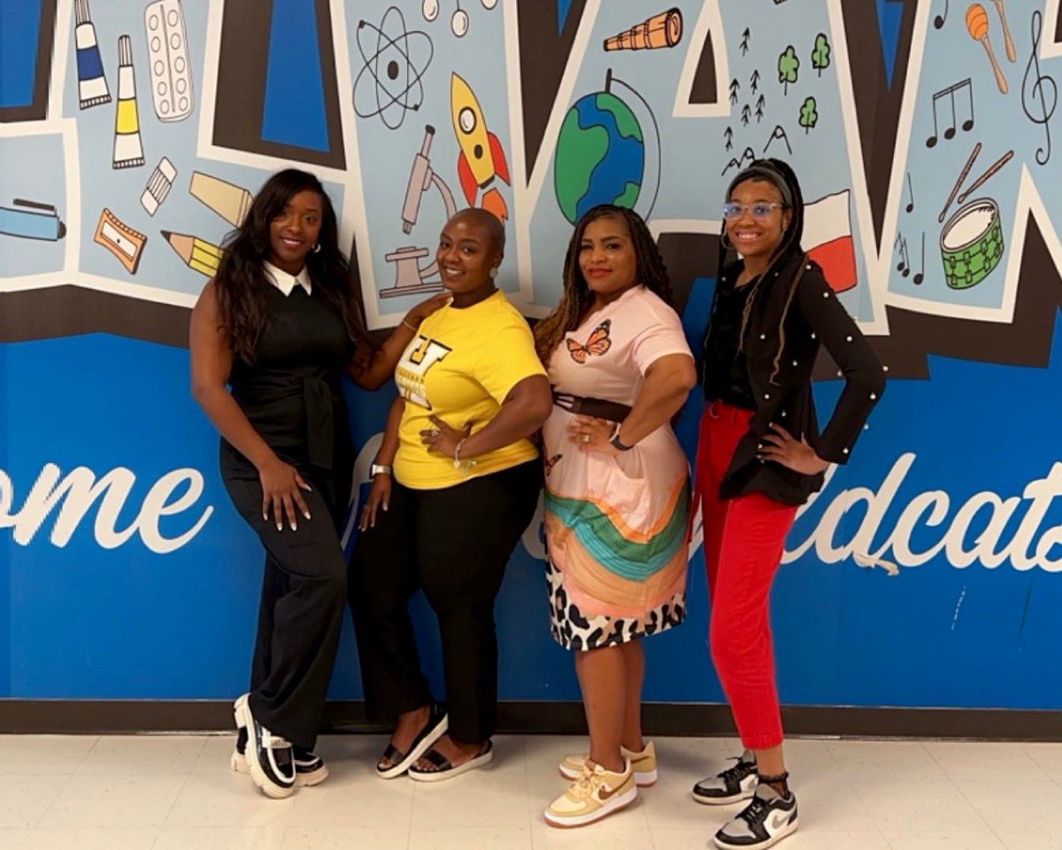Erika Kimble (@erikakimble) on Twitter photo Listen…these 4…TUH!!! <a href="/Hilliard_ES/">Hilliard Elementary</a> #InstructionalLeaders #IronSharpensIron #BetterTogether Listen…these 4…TUH!!! <a href="/Hilliard_ES/">Hilliard Elementary</a> #InstructionalLeaders #IronSharpensIron #BetterTogether