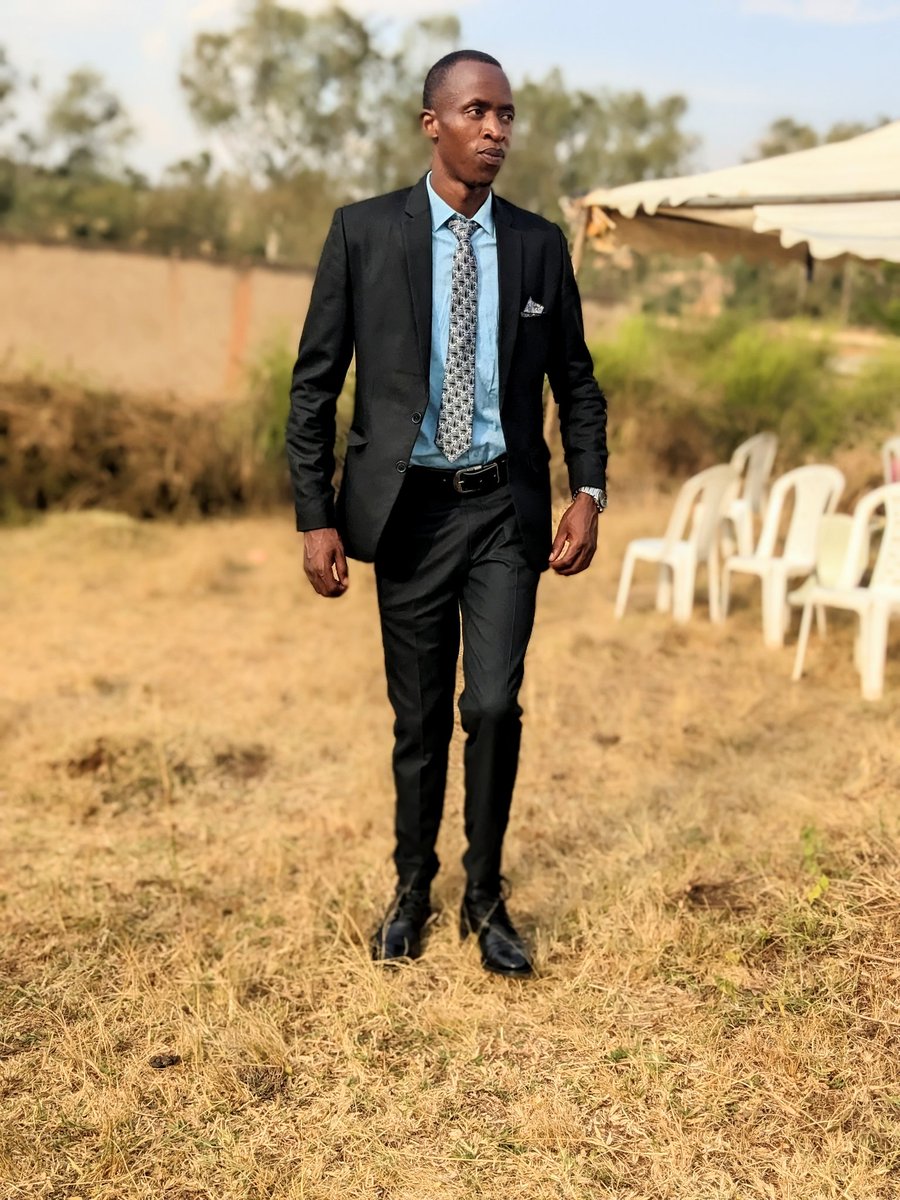 EmmanuelINTORE's tweet photo. 🔴#INKURU_NZIZA
#MC_RWAMASIMBI niwe wenyine ukeneye mu birori byawe umunsi umwe kandi bitagusabye akayabo, hanyuma ibyo agukoreye bikaba urwibutso imyaka ibihumbi.
◾️Kuyobora ubukwe/inama n'ibindi
◾️Kuvuga inka
◾️Kuririmbira umugeni
◾️Itorero ribyina
◾️Igisope
#Byose 0788915302 https://t.co/8xcZc4ehdk