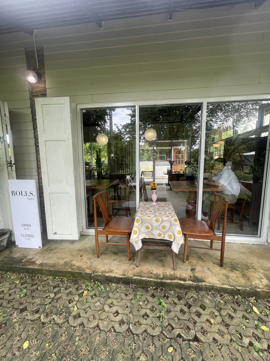 10000cal1's tweet photo. ⛳️ Rolls. space
☕️ คาเฟ่ใหม่ล่าสุด ย่านสันทราย- ดอยสะเก็ด
🥯 คาเฟ่โฮมมี่ อบอุ่น มีกาแฟเบอร์รี่อร่อยมากกก ใครสายกาแฟส้ม อยากให้ลอง มันดี! เค้ก เบอเกอรรี่ อาหาร เค้าก็มีครบ 
#รีวิวเชียงใหม่ #เชียงใหม่กินอะไรดี #คาเฟ่เชียงใหม่ #เชียงใหม่ #reviewchiangmai https://t.co/MrPBGvGq28
