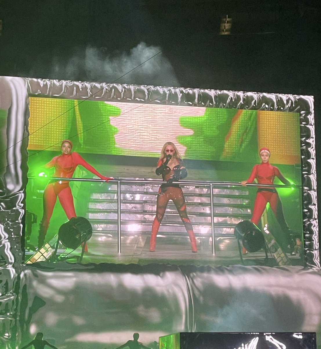 BeyLegion's tweet photo. Beyoncé performing “THIQUE” in the originally intended red costume! 🔴 

#LA
#RENAISSANCEWorldTour https://t.co/GD4b0Bphz6