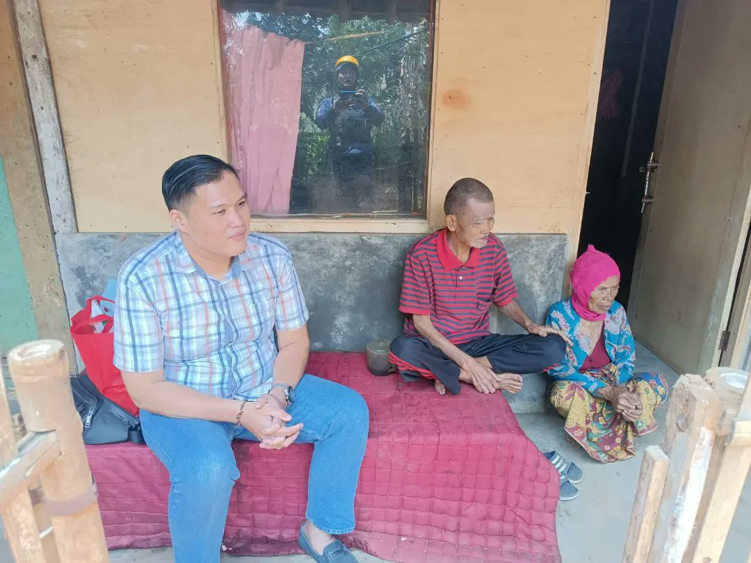 ErickKristama's tweet photo. Terus Menyapa Masyarakat dan Berhitung waktu mengatur nafas agar tercepat sampai garis finish.

#erickkristama
#sumedang5
#cimanggung
#jatinangor
#1Man1Vote https://t.co/TGRKXlGsgX