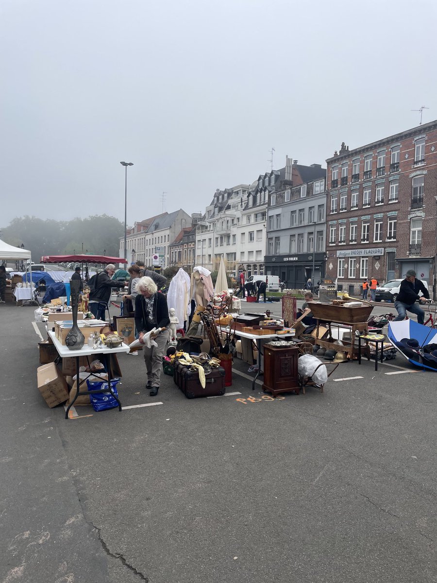 Patrick Seghi (@patrickseghi) on Twitter photo Braderie de #Lille, l’avenue du Peuple belge se réveille doucement. Premières affaires en cours <a href="/VDNLille/">VDN Lille Métropole</a> Braderie de #Lille, l’avenue du Peuple belge se réveille doucement. Premières affaires en cours <a href="/VDNLille/">VDN Lille Métropole</a>