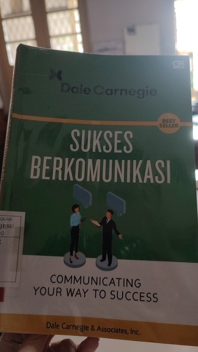 retnayudc's tweet photo. Sebuah buku  yang membuat kita lebih memahami seni berkomunikasi. ❤️ it https://t.co/wnn4VZ1xNF