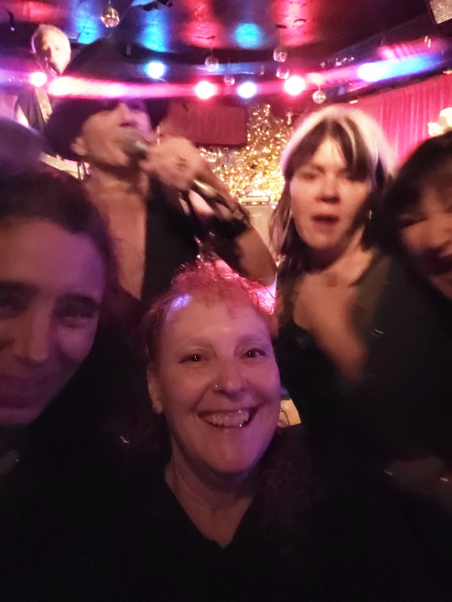 CandySass's tweet photo. Screwed at the Horseshoe https://t.co/lRUrw3GtP7