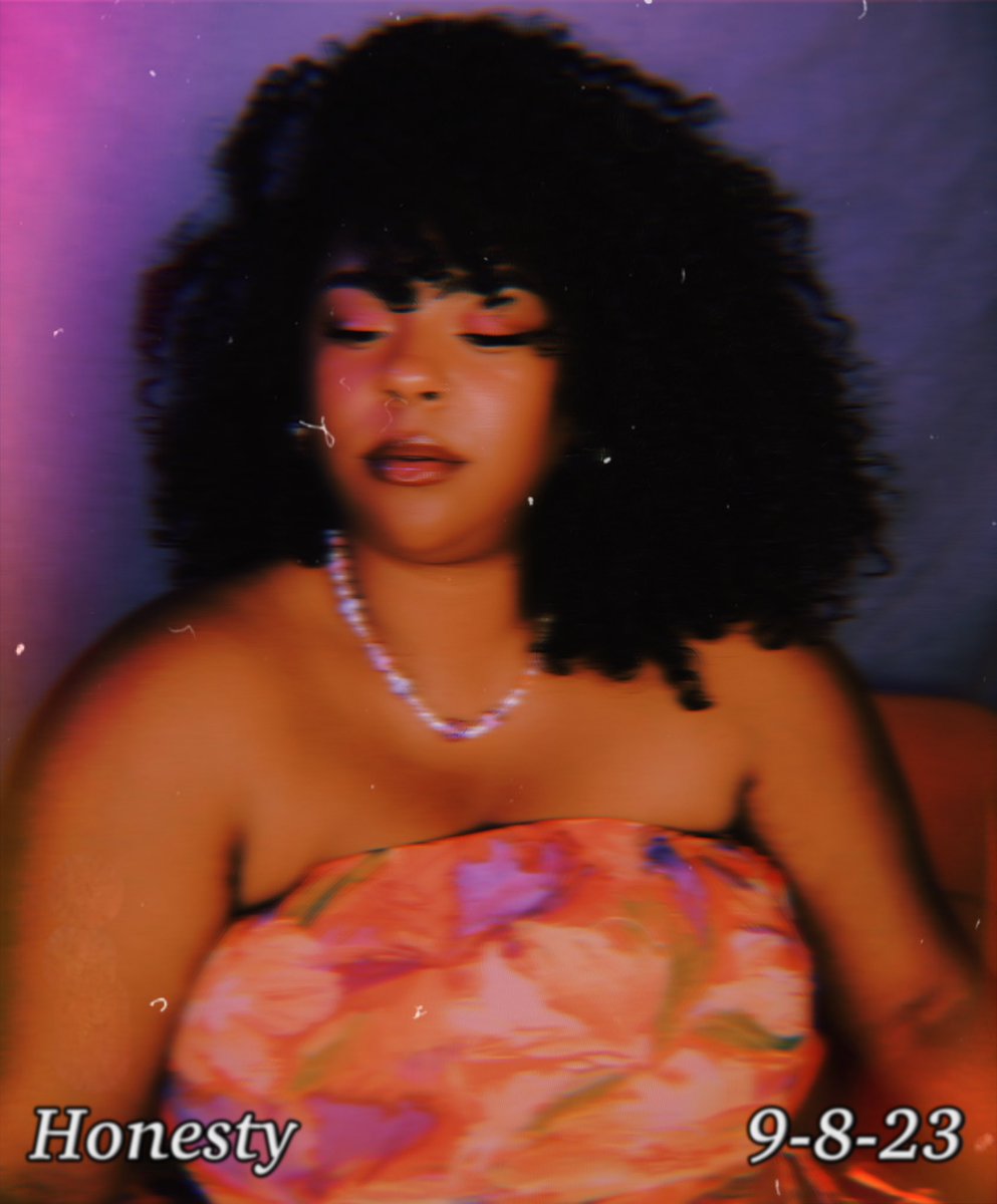 immarenaaa's tweet photo. Pre-order available on iTunes now ! ☺️✨ https://t.co/hg6WL5uh9T