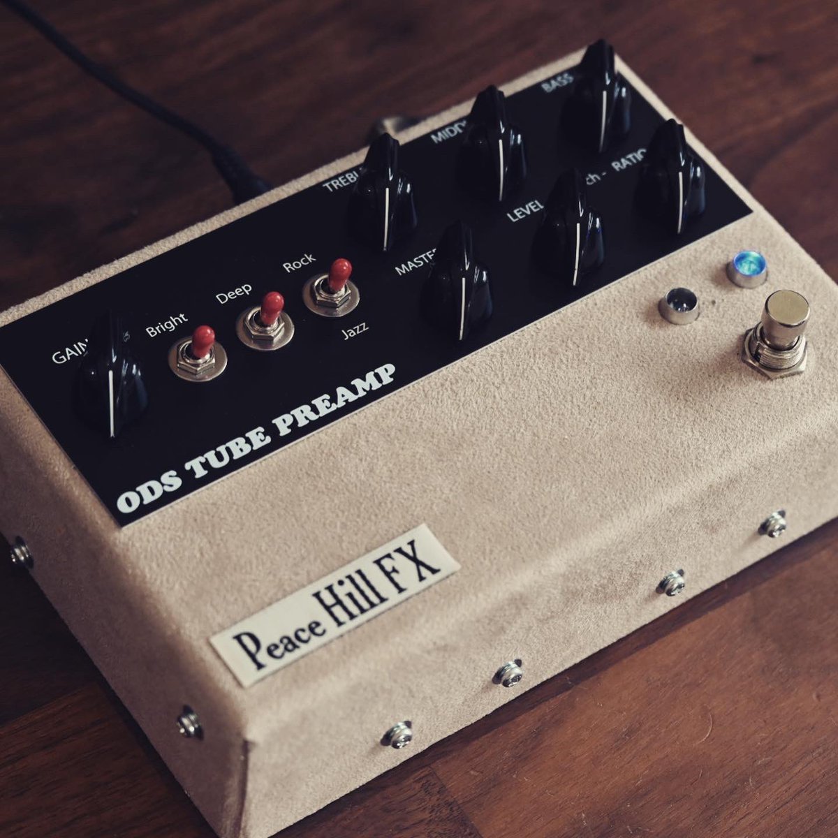PeaceHillFX's tweet photo. ODS Tube Preamp

Instagramもやっています、よければフォローしてやってください。
https://t.co/r2j1lvOU06

#guitareffects #pedalgeek #pedalboards #geartalk #pedalporn #guitar #preamp #guitarpedal #guitarpedals #pedalboard #gearporn #electricguitar #tubepreamp #peacehillfx https://t.co/2UUixitojn