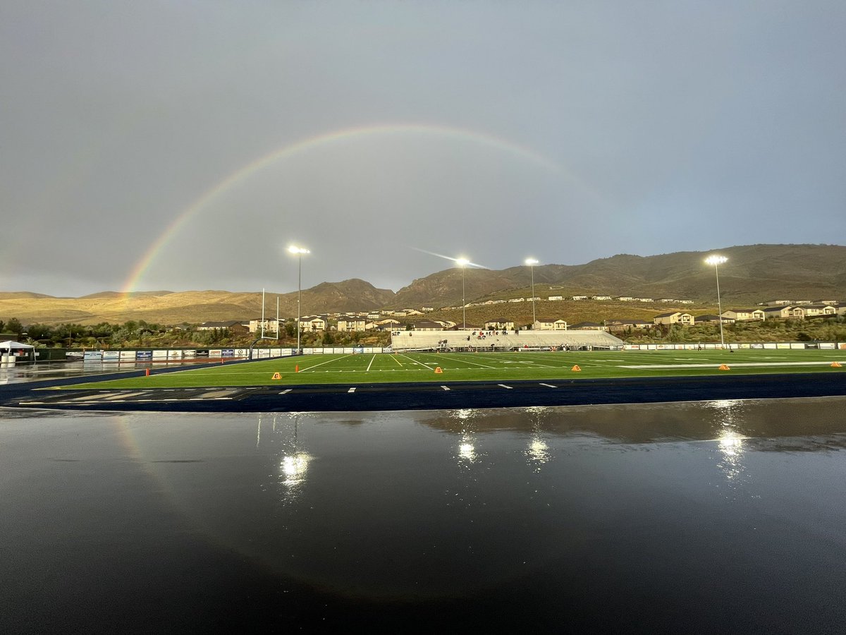 Damonte Ranch football shows up rain or shine!
Join us at 7pm for our game against Truckee High 🐴
