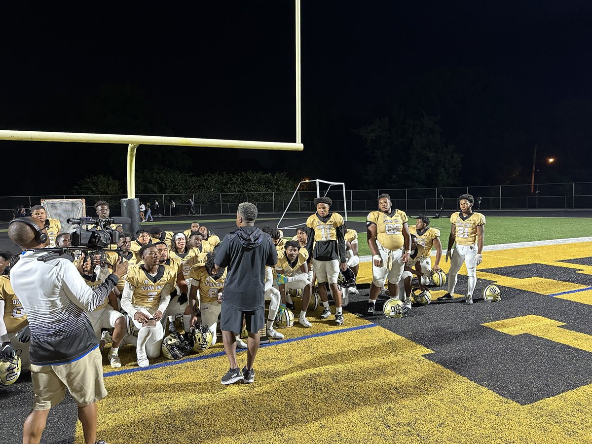 OHHSClippers's tweet photo. Congratulations Clippers on our Community Bowl Win!!!!!!! https://t.co/IBW51tqVcU