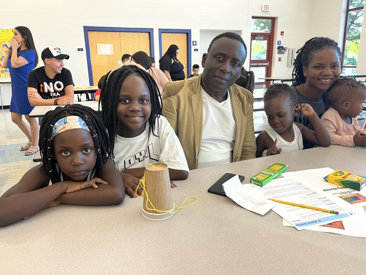 ELforestfriends's tweet photo. Our first district multilingual family event at Prairieview was a success! Donuts were a huge hit! #pvlearns https://t.co/bQaUnuIIXm