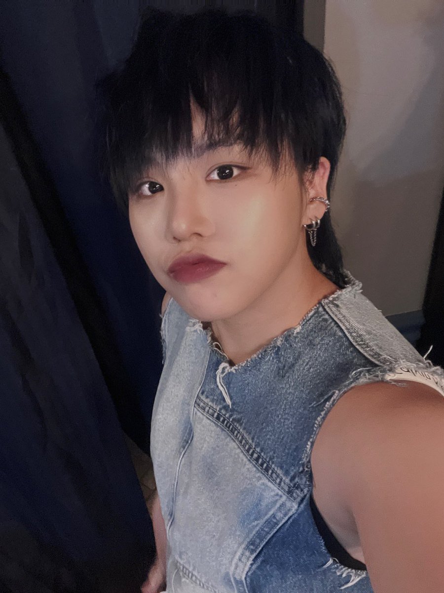 QIX_Official's tweet photo. QI.X &amp; QTZ #SelcaDay is back !! Dumpling trio 🥟🥟🥟 💙 🖤 💚 

큐아이엑스&amp;큐티즈의 셀카데이! 같이 모여서 찰칵🥳💜
#QIXSelcaday #QTZSelcaday #QIX셀카데이 #QTZ셀카데이 https://t.co/NrQRQoLr8Q