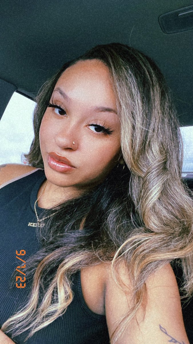 jaasmine29's tweet photo. 💋 https://t.co/0nzAEeWJat