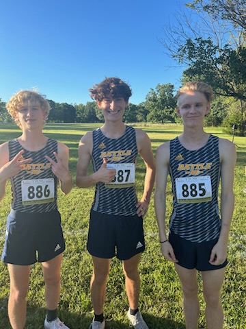 BattleTrack's tweet image. These 3 guys raced their first varsity 5k's of the season today! 3 for 3 with all of them having awesome races, &amp;amp; 2 for 3 PRs. Noah took 7 seconds off his 5k PR from last year, &amp;amp; Coen took an incredible 54 seconds off his 5k PR!!! These boys are going to have an amazing season!