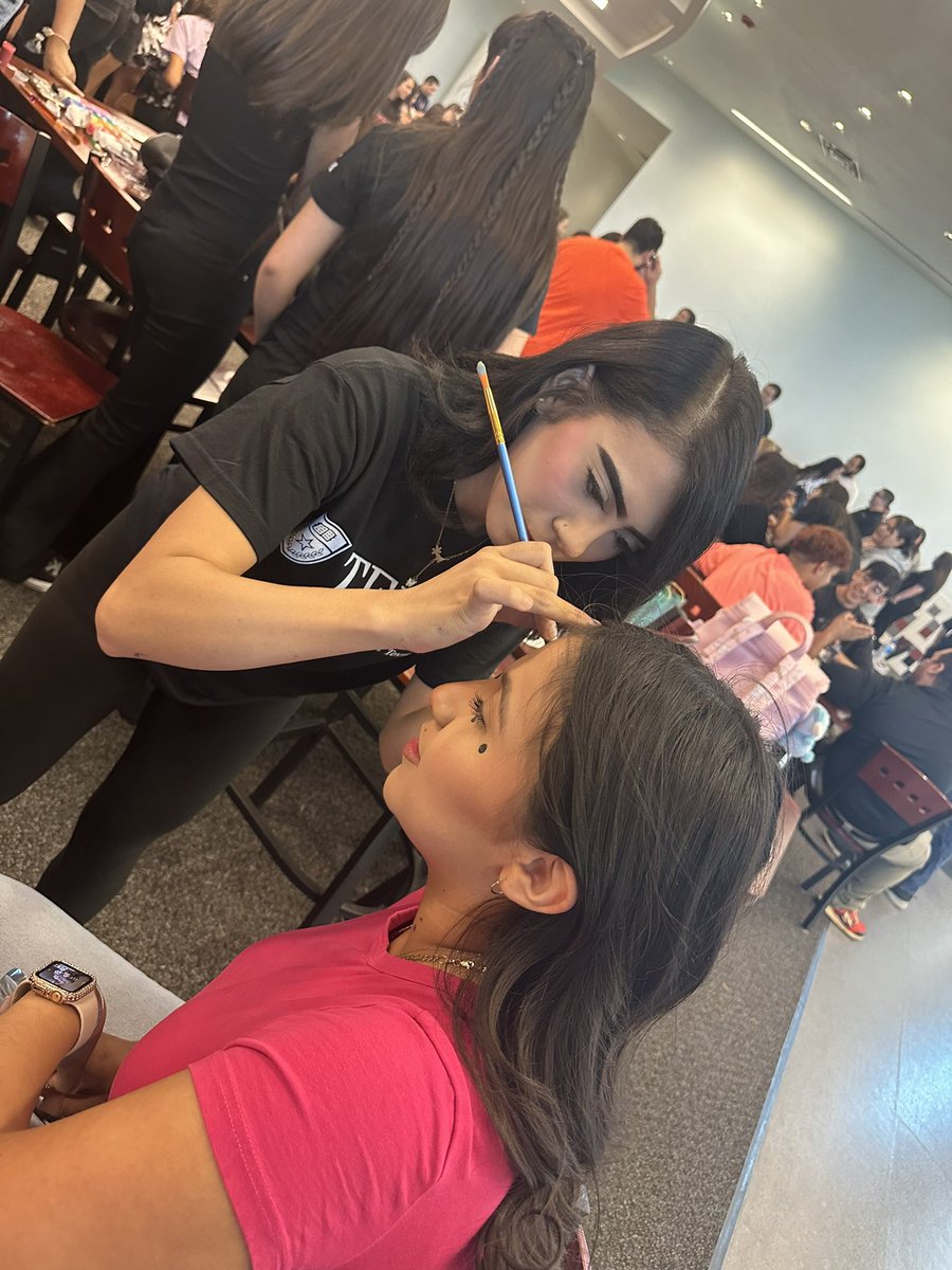 hhscosmo's tweet photo. Today’s SEL Activity -Face painting! Scorpion School Spirit! Everyone had so much fun! Here I am with all my Cosmo students who did an amazing job 👏
#RepTheH #ScorpionStrong https://t.co/rzmUEQTsNE